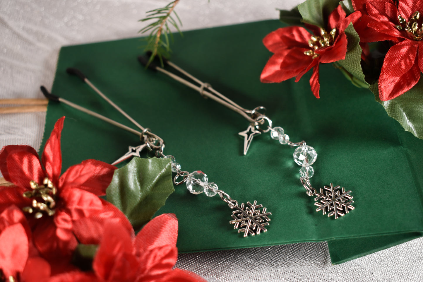 Snow storm Luxe nipple clamps - Festive Collection 2025