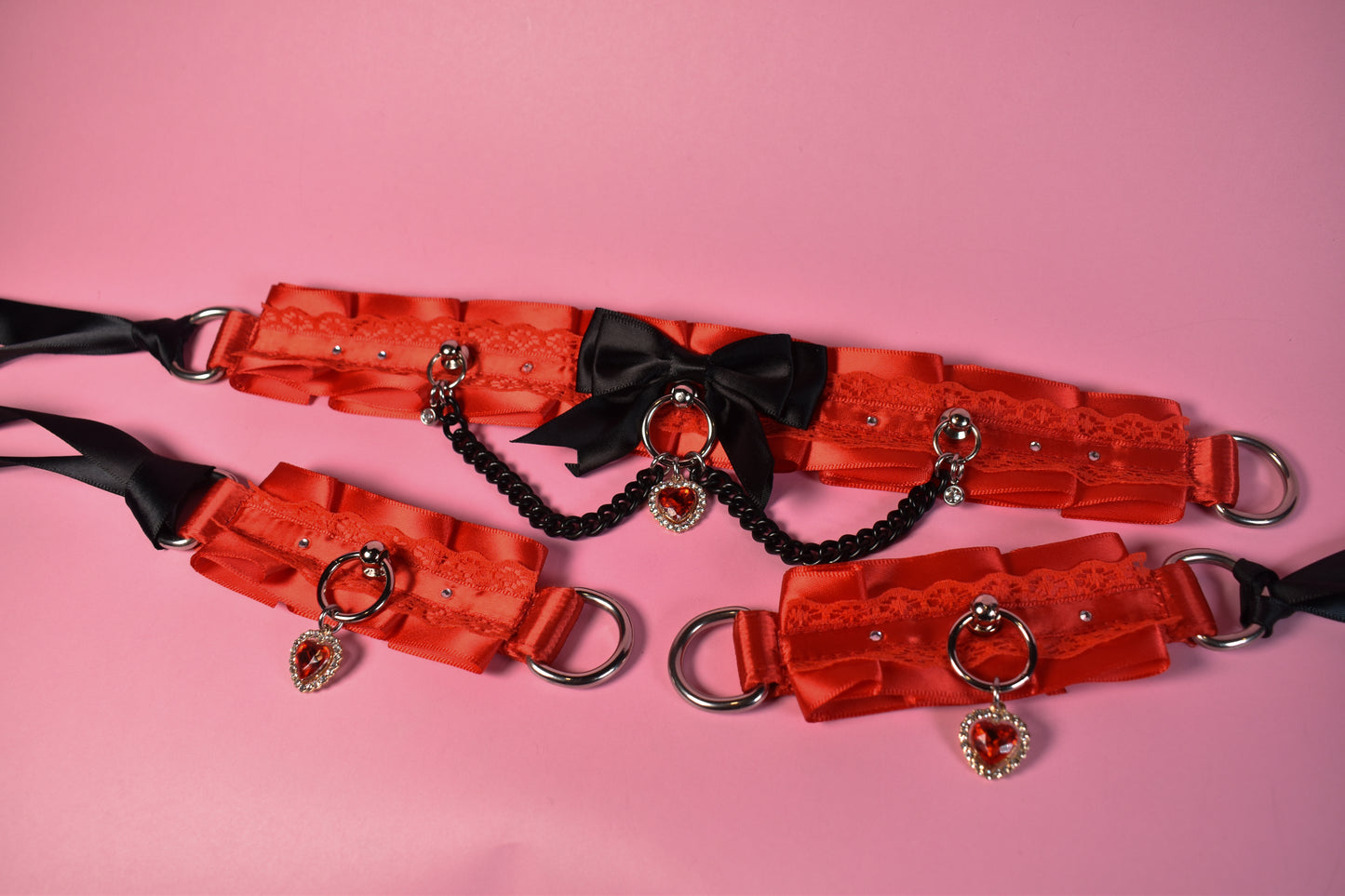 Valentine's 2025 Luxe set Red ( collar + cuffs set )