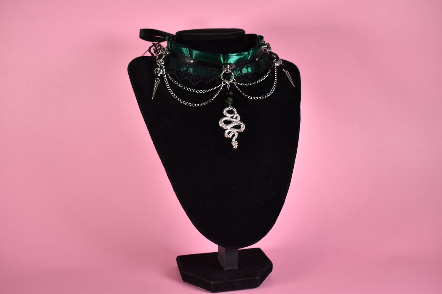 Halloween 2025 - Snake Emerald Lace Choker