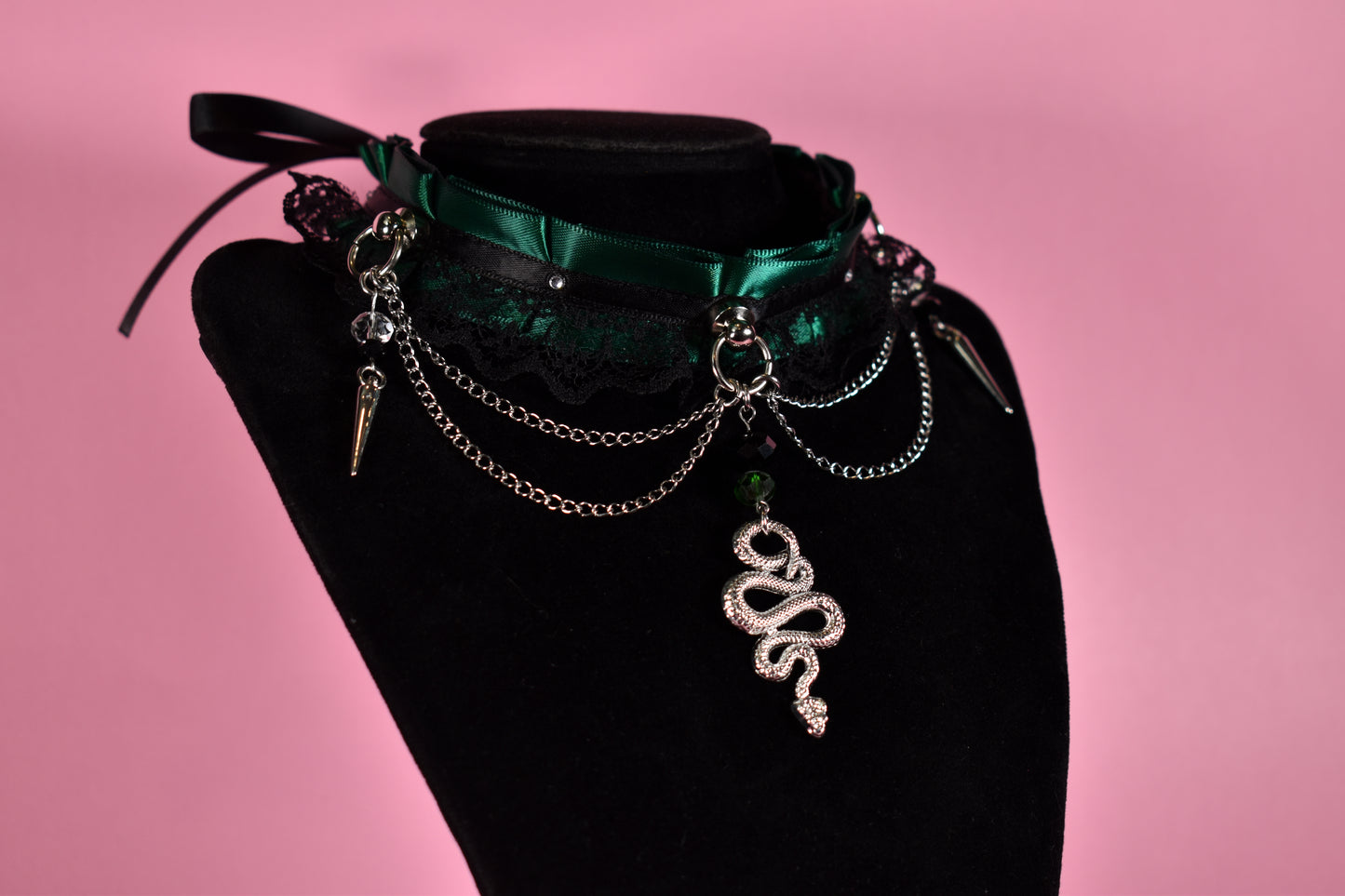 Halloween 2025 - Snake Emerald Lace Choker