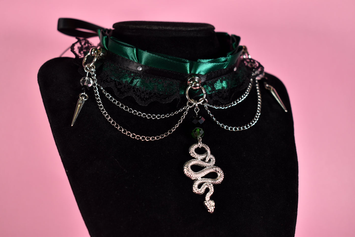 Halloween 2025 - Snake Emerald Lace Choker