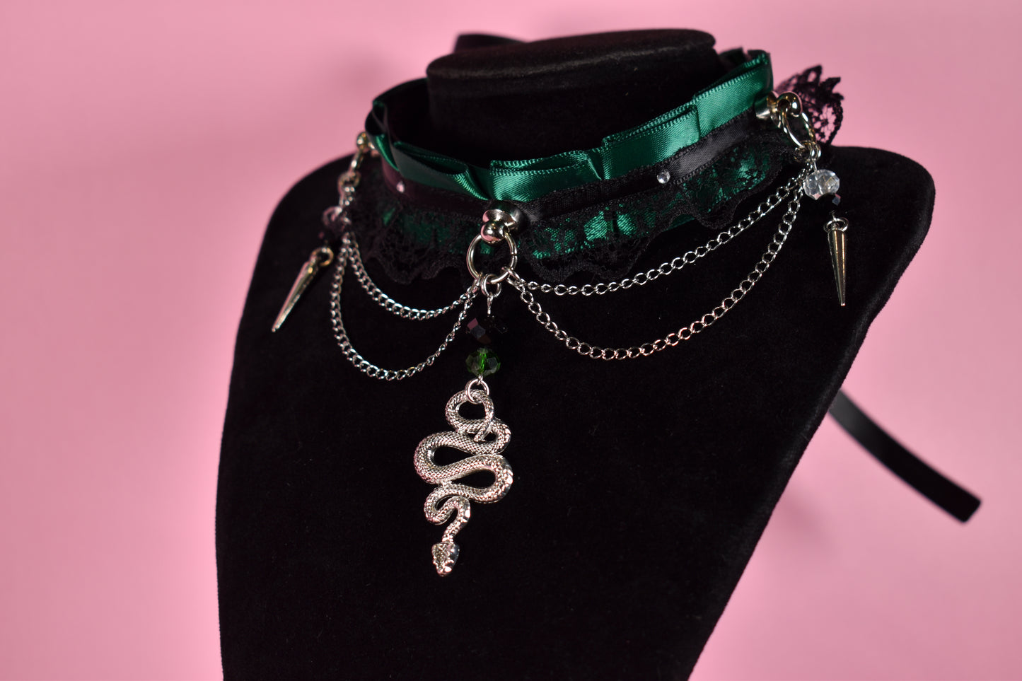 Halloween 2025 - Snake Emerald Lace Choker