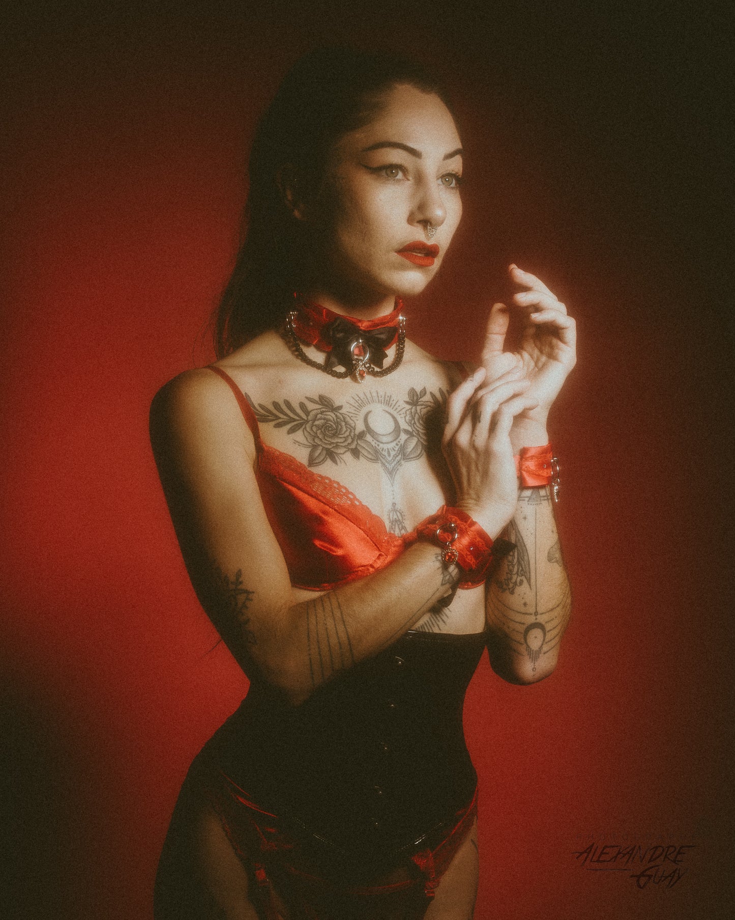 Valentine's 2025 Luxe set Red ( collar + cuffs set )