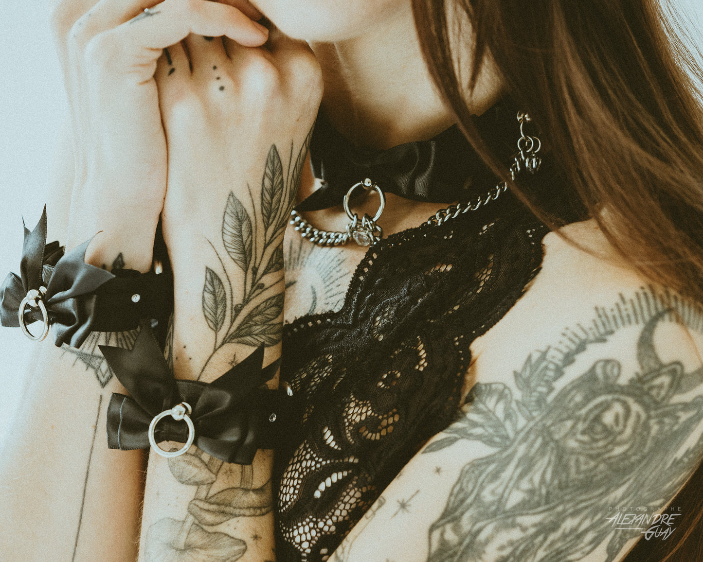 Valentine's 2025 Luxe set Black ( collar + cuffs set )