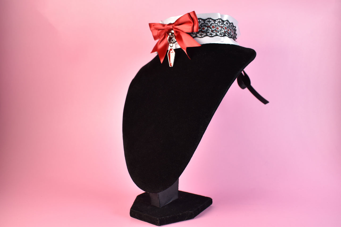 Red Bow Coffin Halloween 2024 Choker
