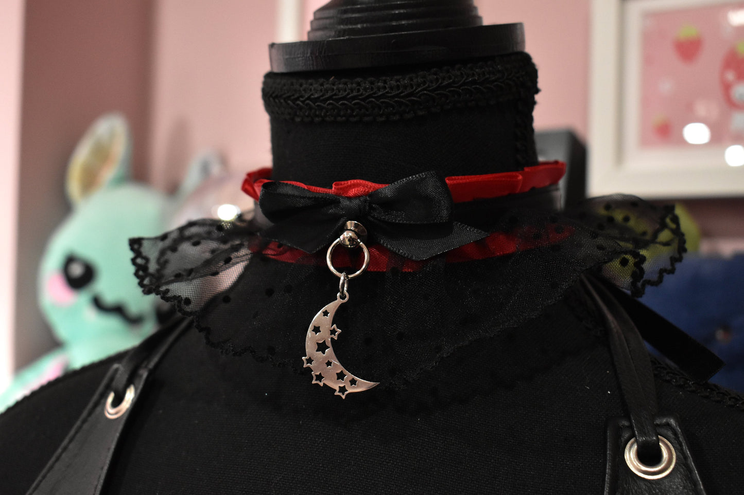 Red Moon Choker