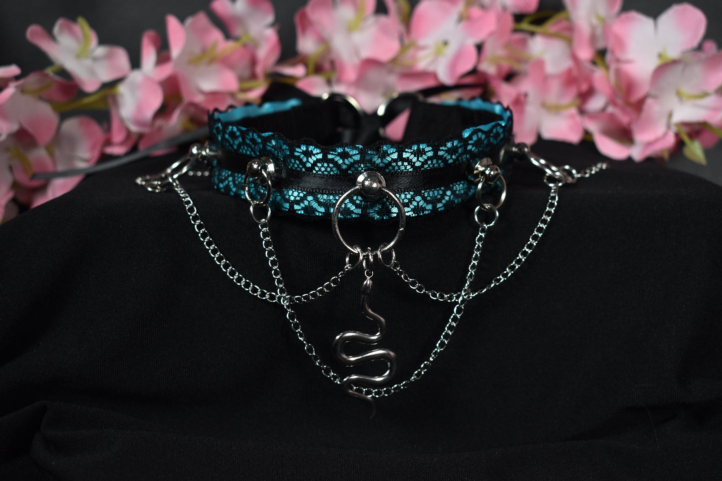 Deluxe Blue Chain Snake Choker