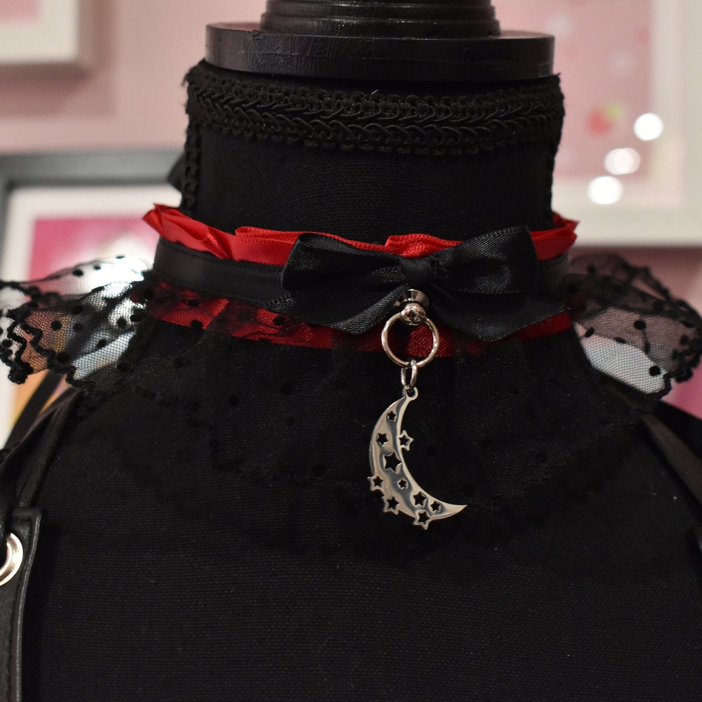 Red Moon Choker