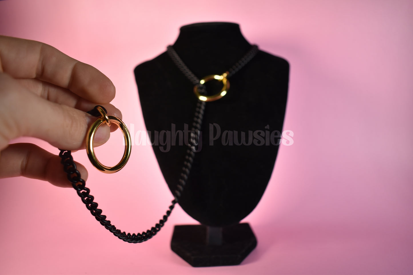 Black Matte Gold Circle Slip Chain (Gold O-Ring)