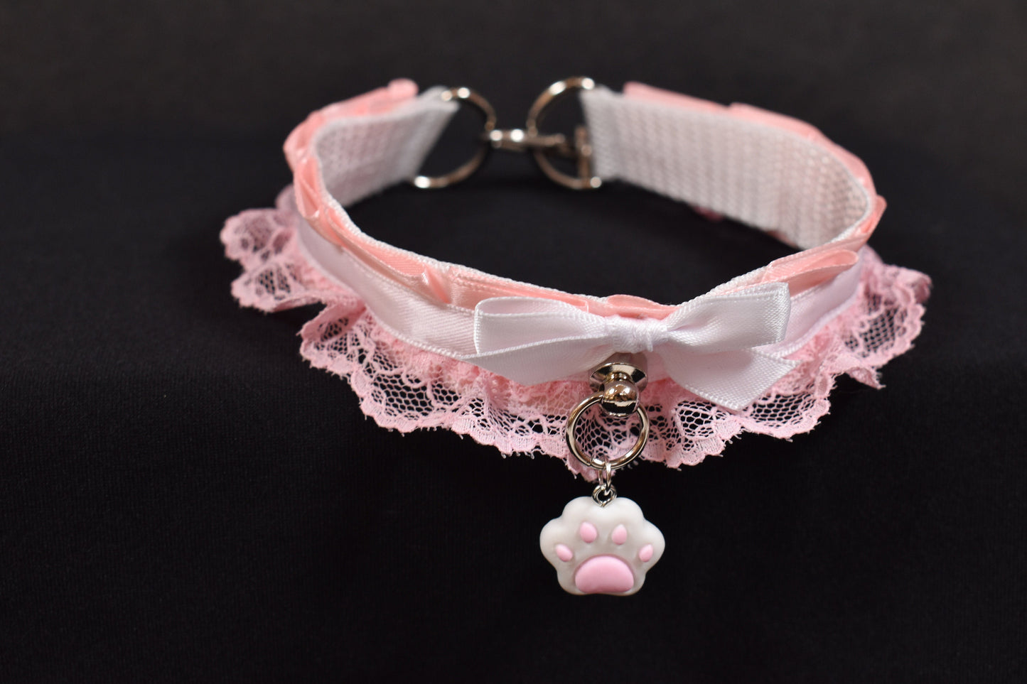 Made to your size / Pink paw choker