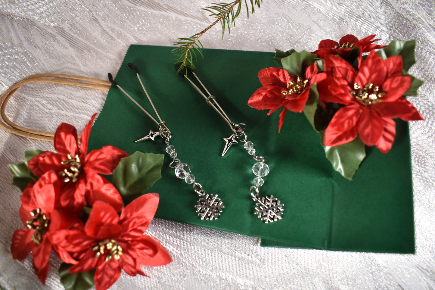 Snow storm Luxe nipple clamps - Festive Collection 2025