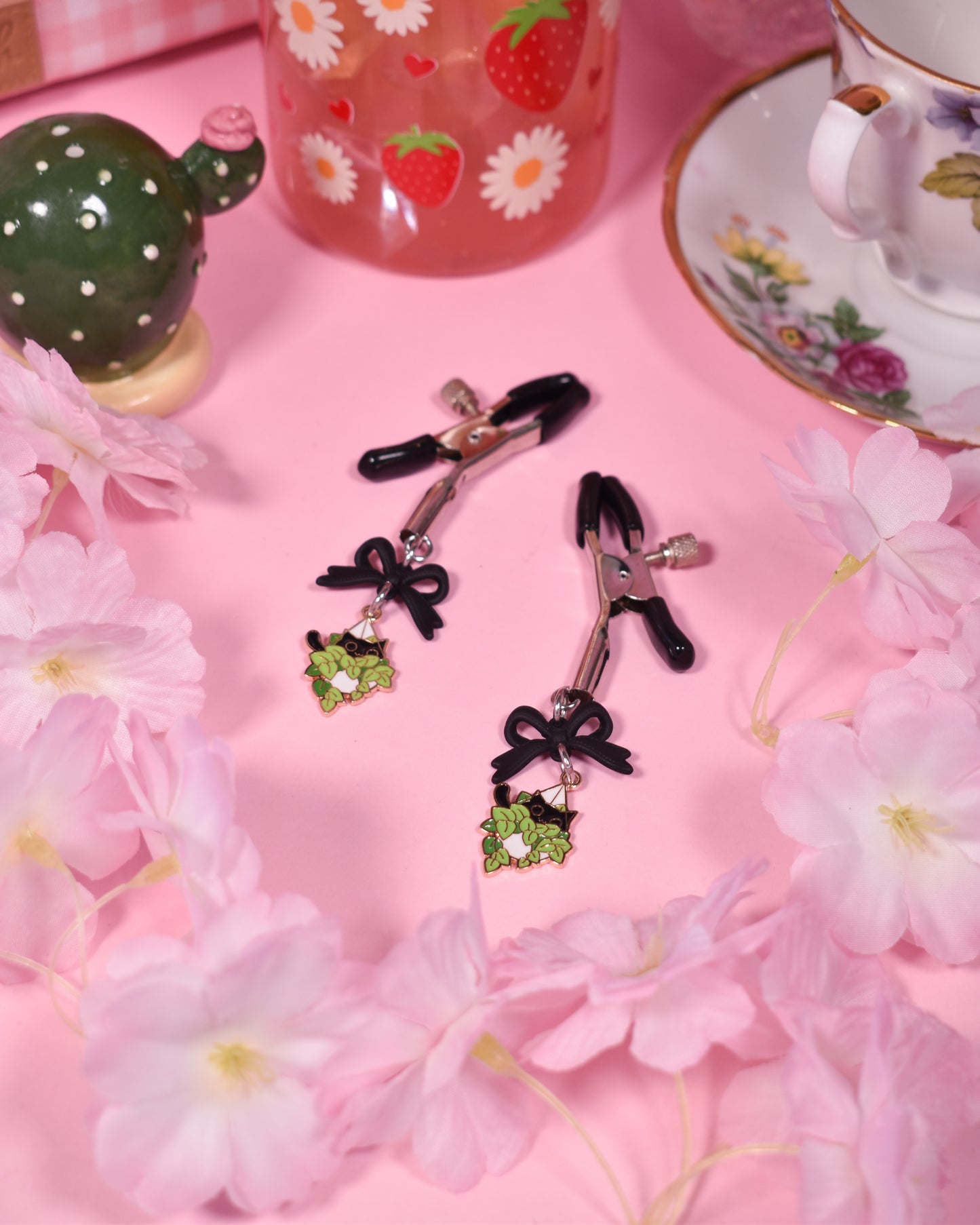 Leafy kitty Nipple Clamps