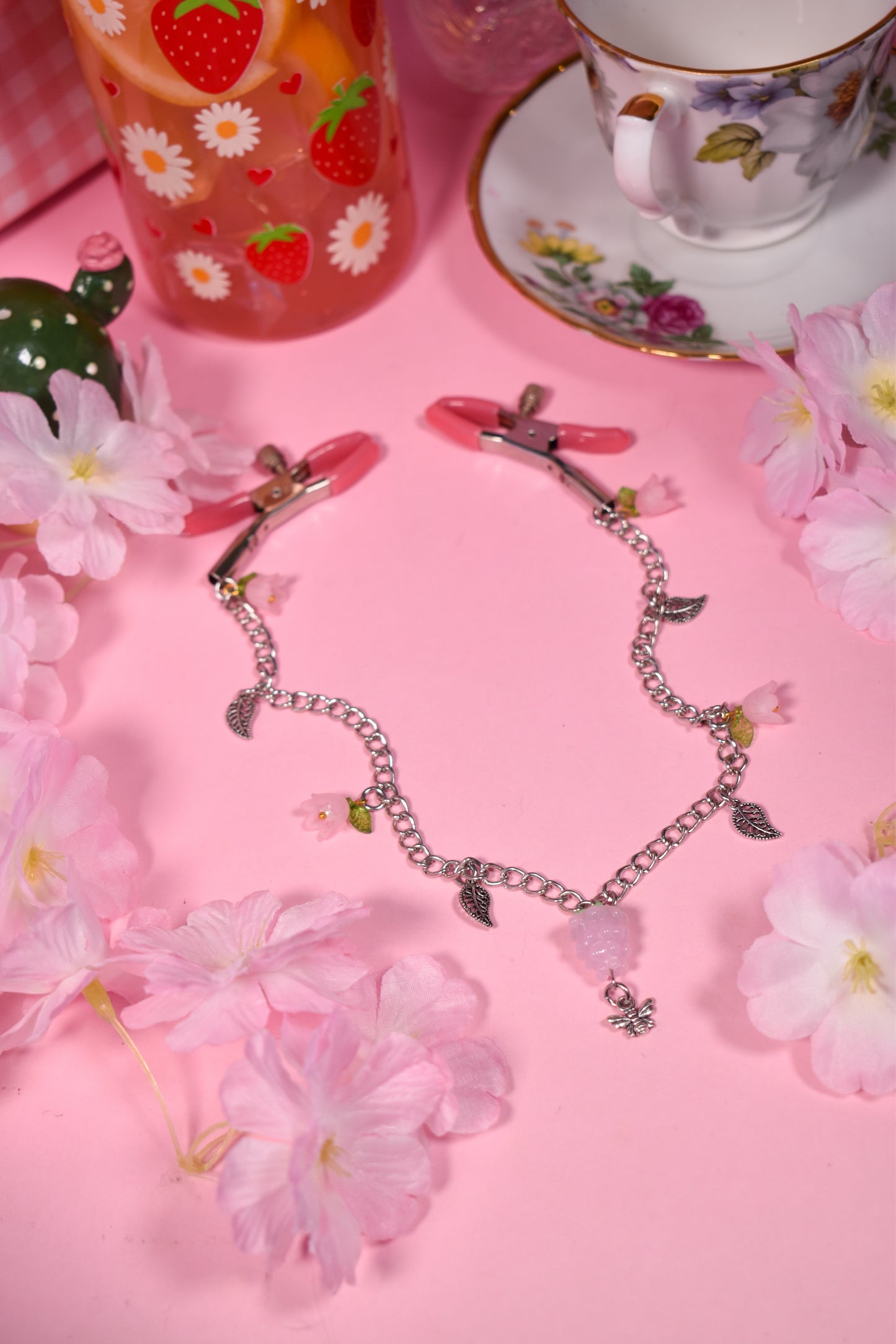 Raspberry field chained Nipple Clamps