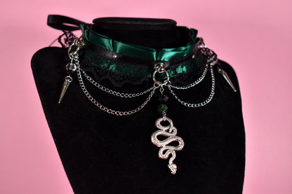 Halloween 2025 - Snake Emerald Lace Choker