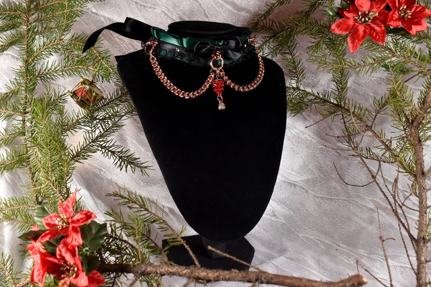 Festive berries choker  - Festive Collection 2025