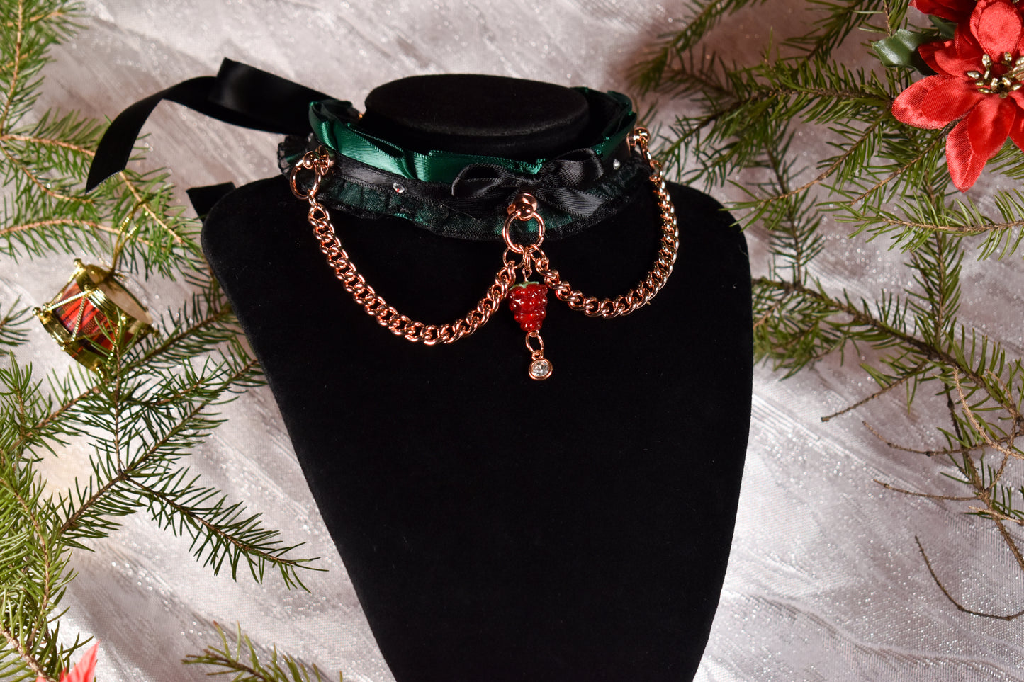 Festive berries choker  - Festive Collection 2025