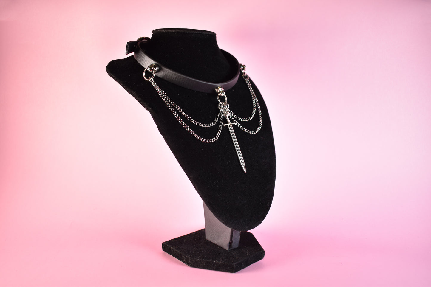 Black Wolf Sword with Chains Choker