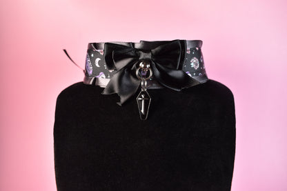 Witch Coffin Halloween 2024 Choker