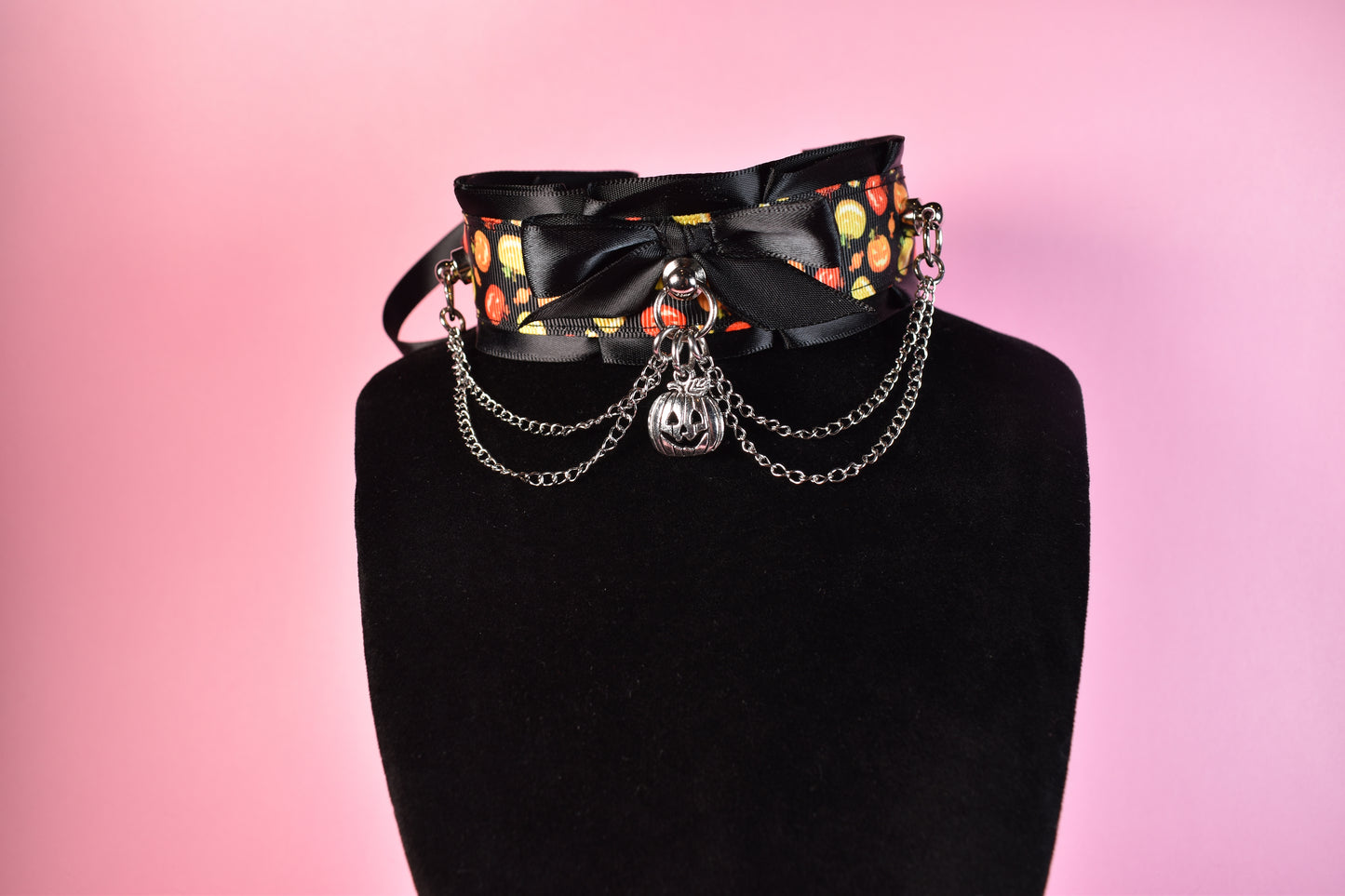 Pumpkin Chains Halloween 2024 Choker