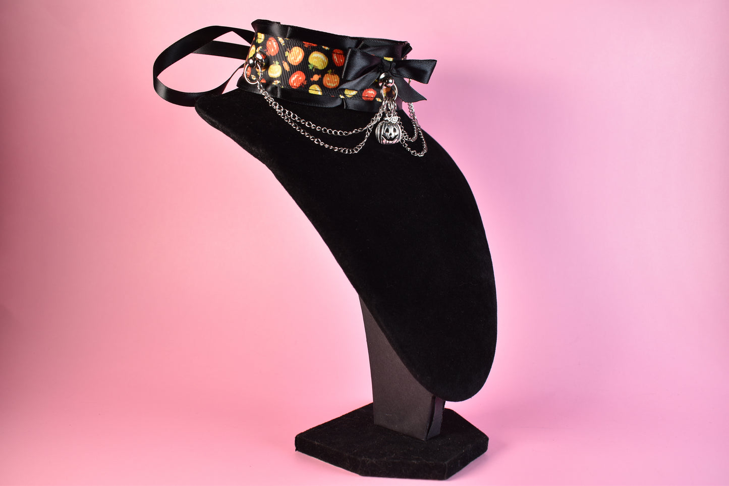 Pumpkin Chains Halloween 2024 Choker
