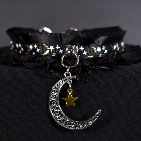 Lace And Big Moon Choker