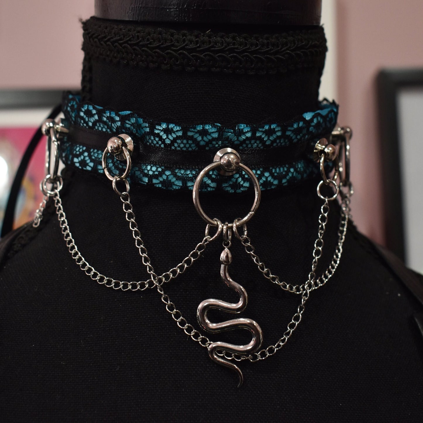 Deluxe Blue Chain Snake Choker