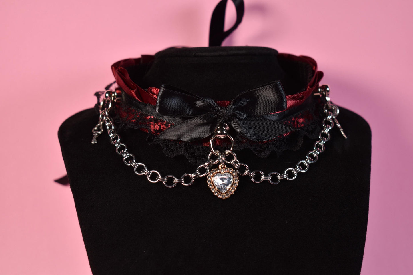 Made to your size /  Red chained heart choker