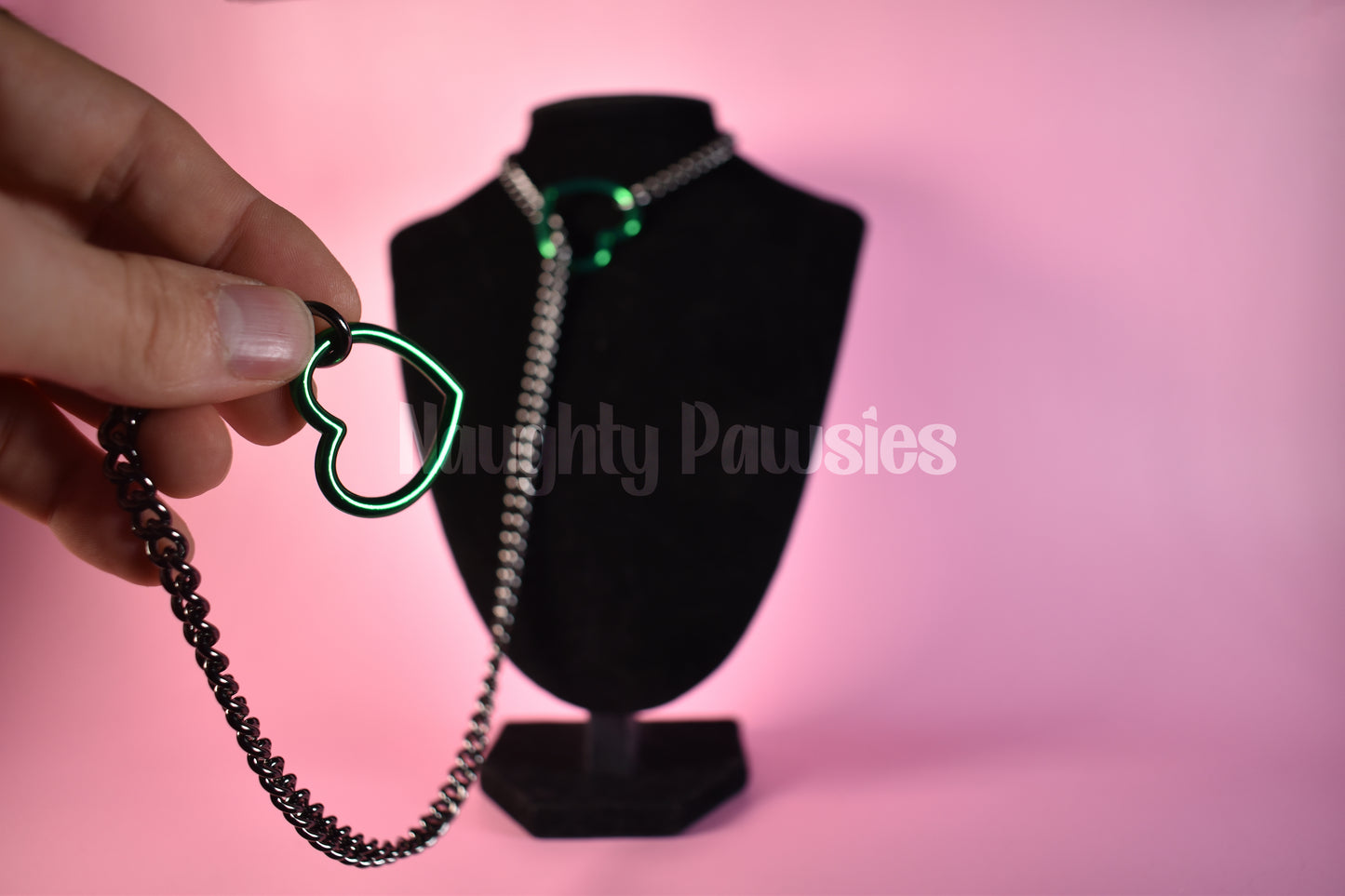 Gunmetal Chain Emerald Heart Slip Chain