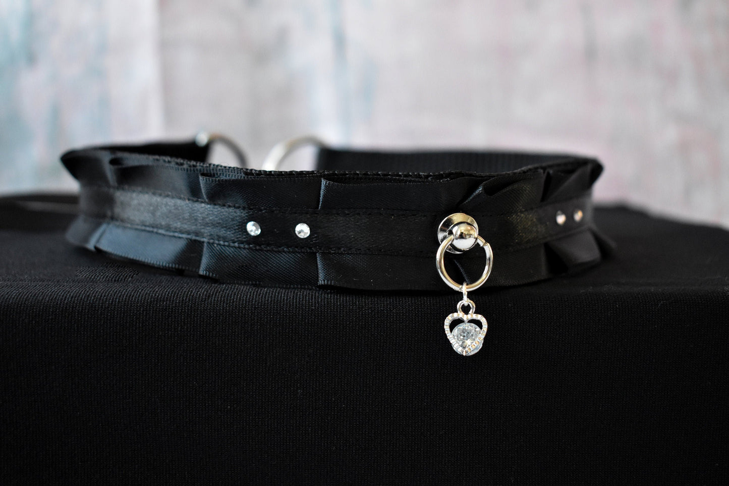 Black hearts choker / made to your size