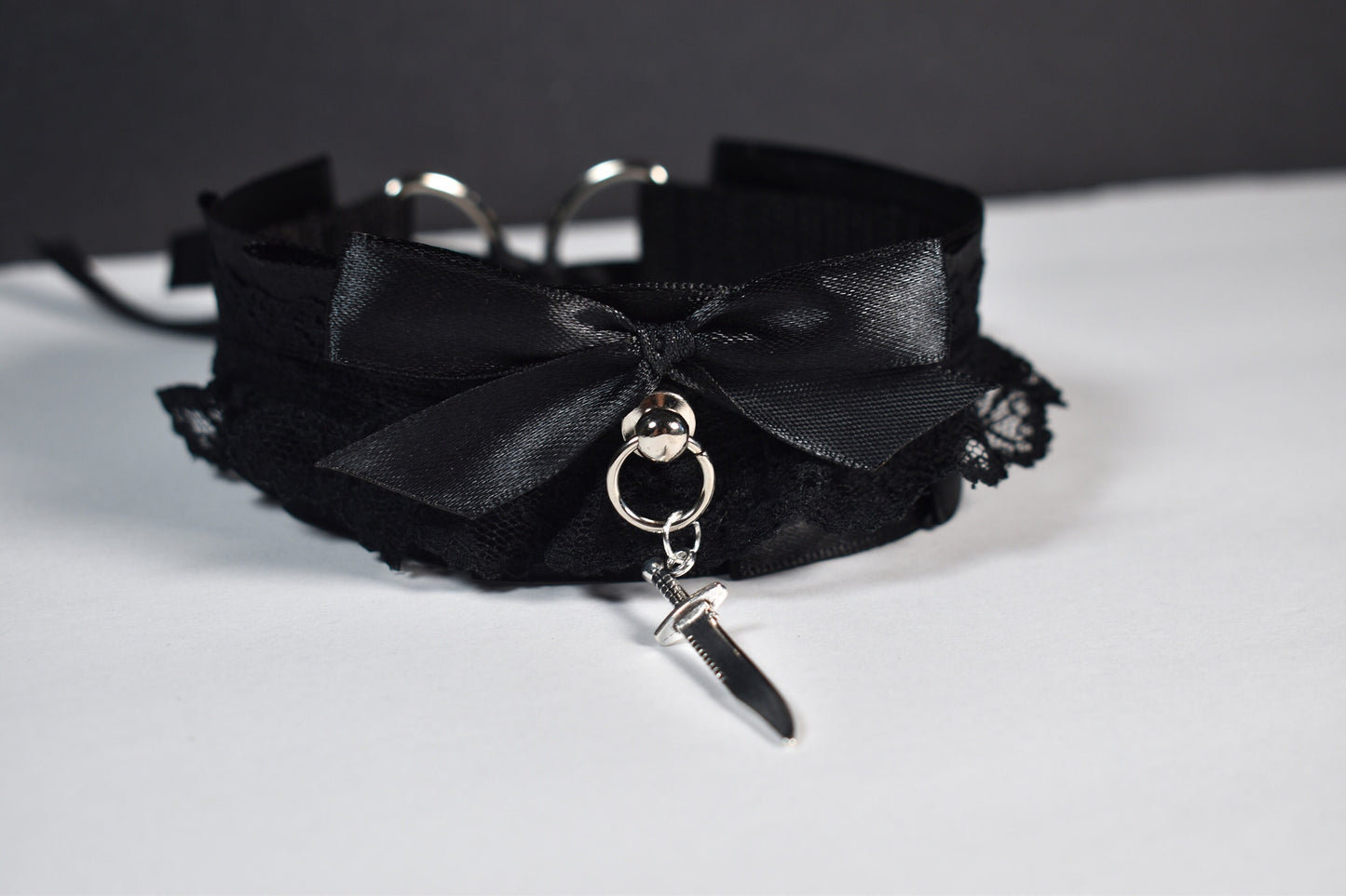Knife Choker