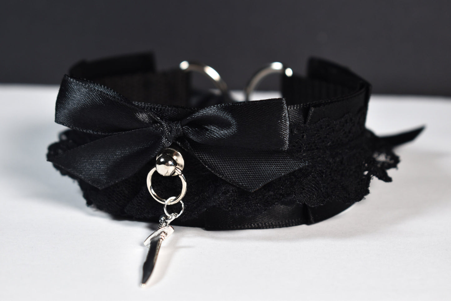 Knife Choker