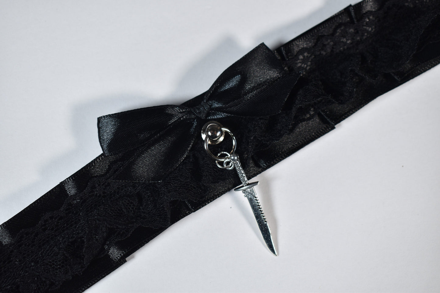 Knife Choker