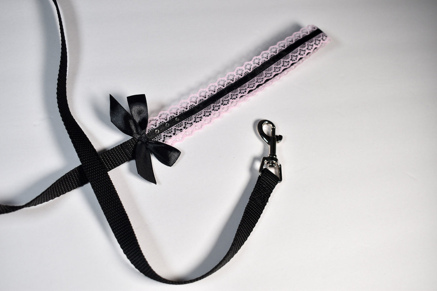 MADE TO ORDER Pink and black Kitten play leash / Pet play / Bdsm  / Plated ribbon cute leash / submissive / dominant / sexy /