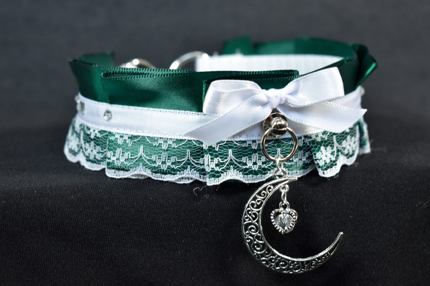 Green moon  choker / Made to your size