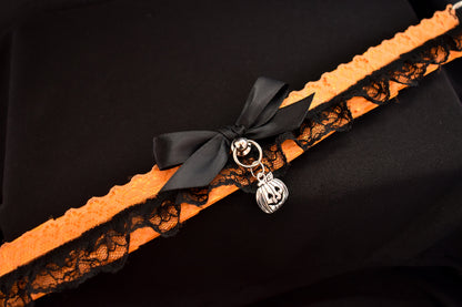 Spooky Kitten Play Choker