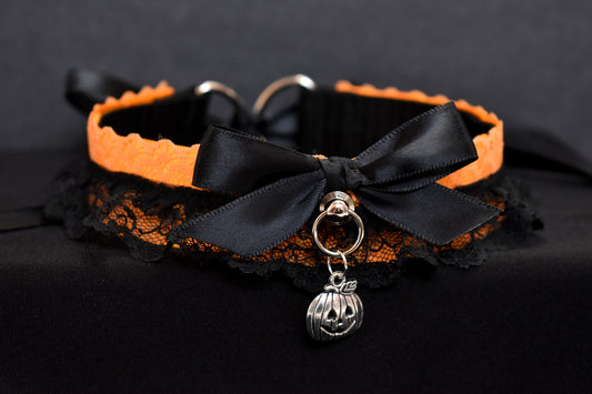 Spooky Kitten Play Choker