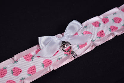 Strawbaby Choker