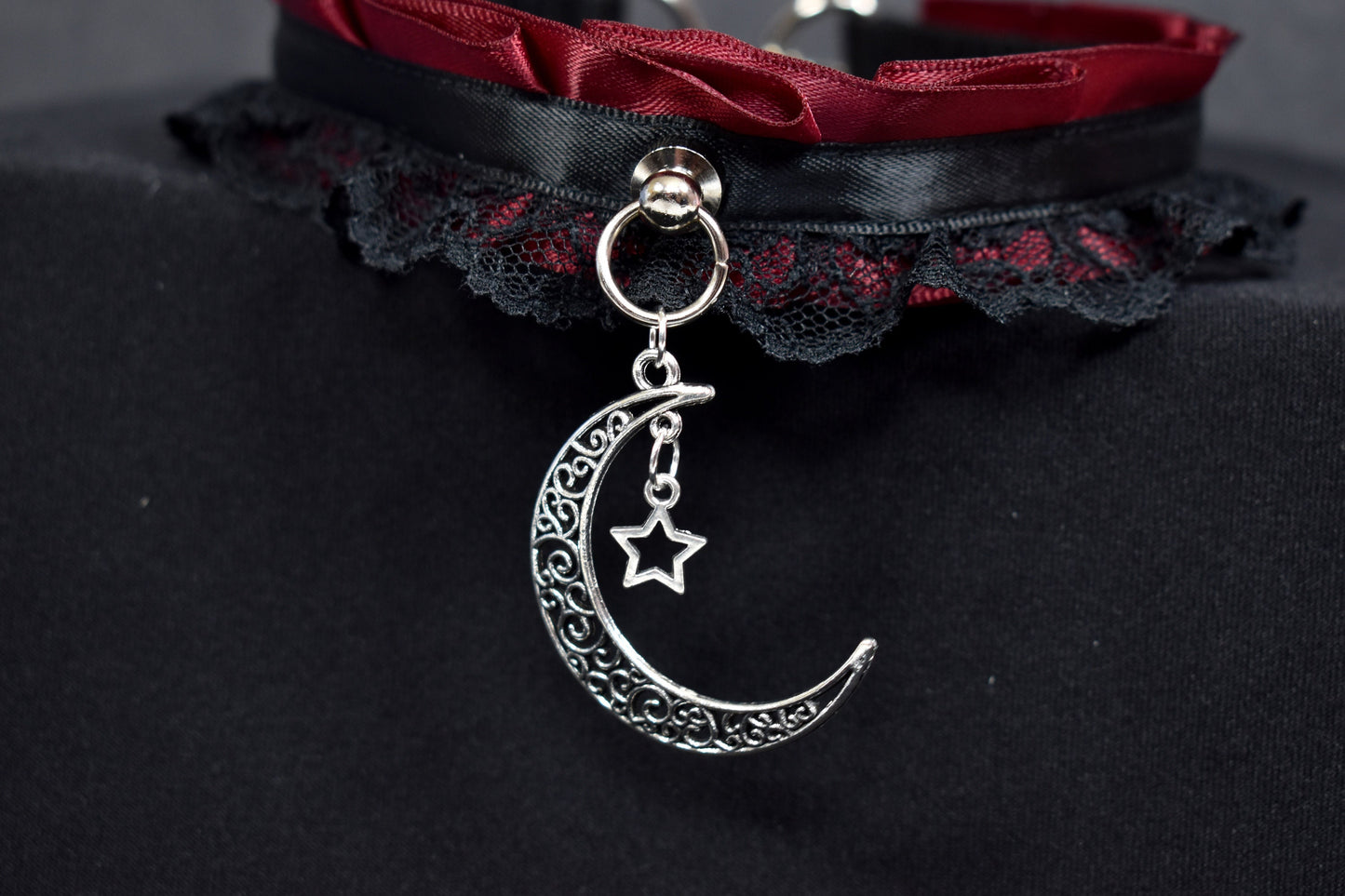 Red moon and star choker / made to your size