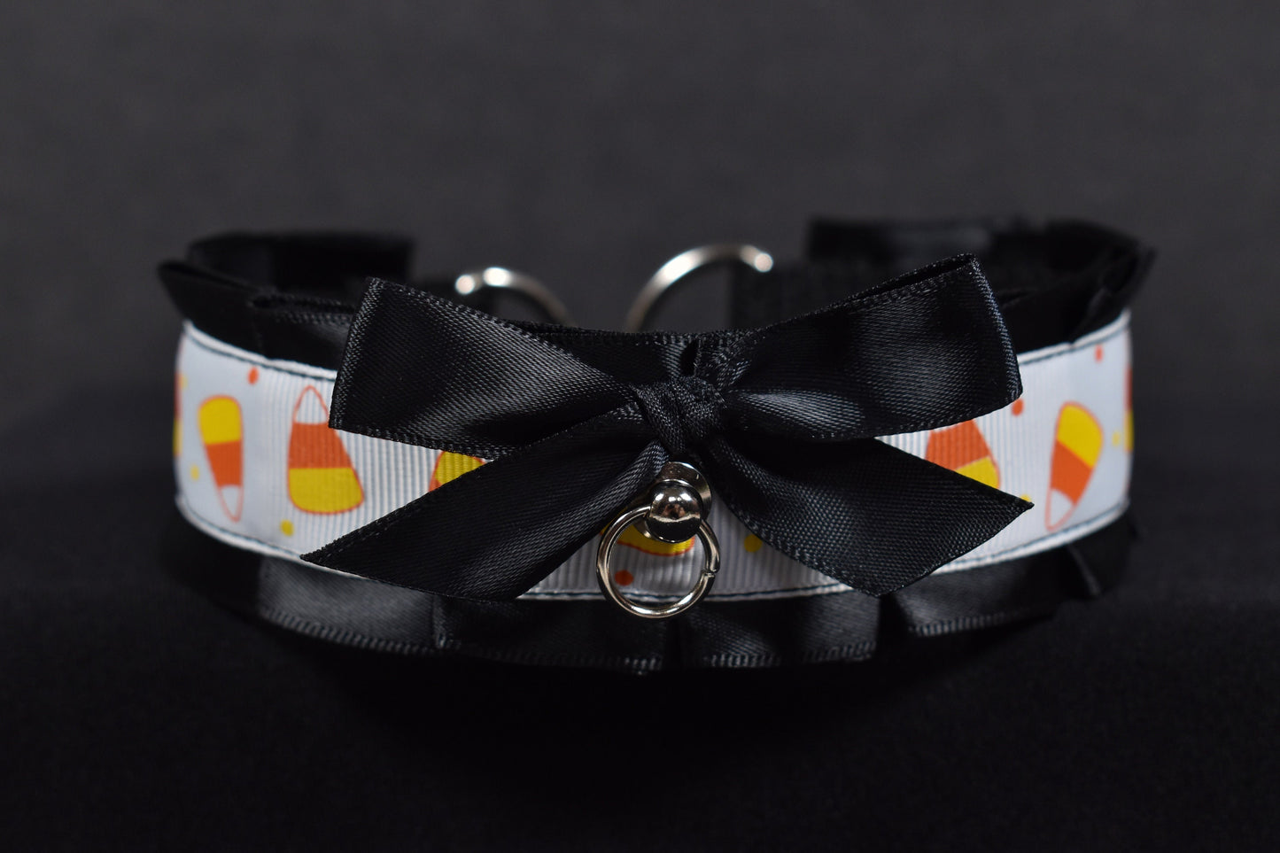Made to your size / Candy corn choker