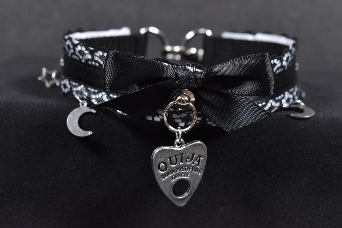 Made to your size /  Black and white Ouija choke