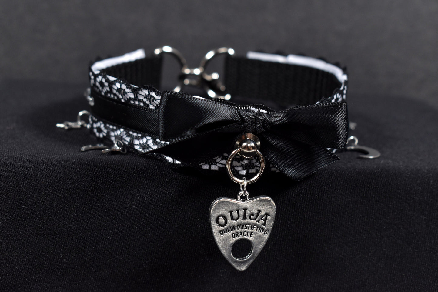 Made to your size /  Black and white Ouija choke