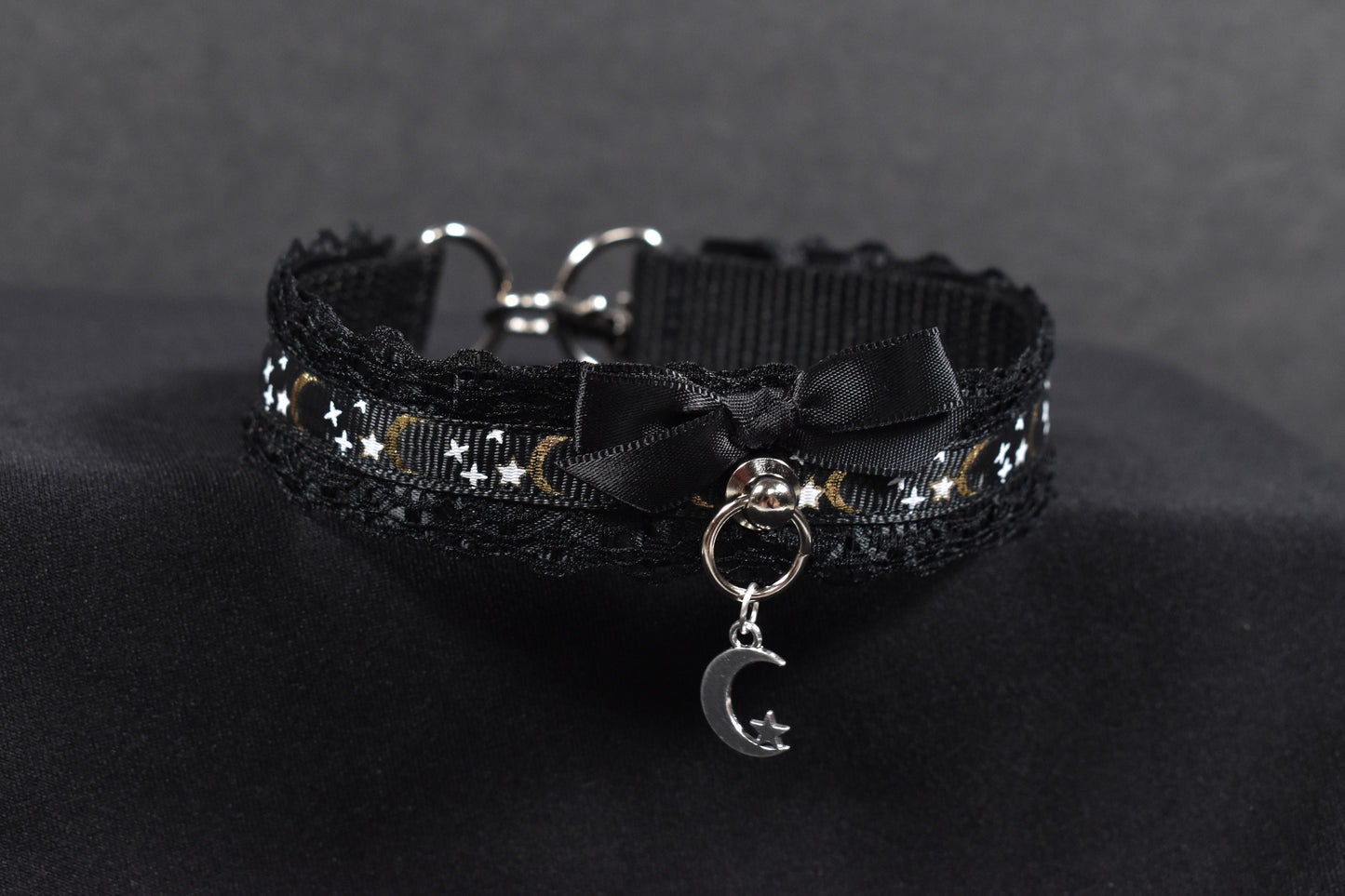 Made to your size / Thin black sky choker