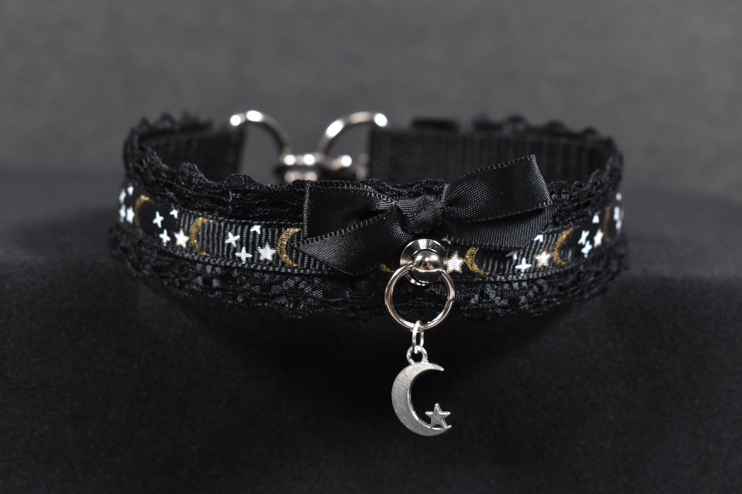 Made to your size / Thin black sky choker