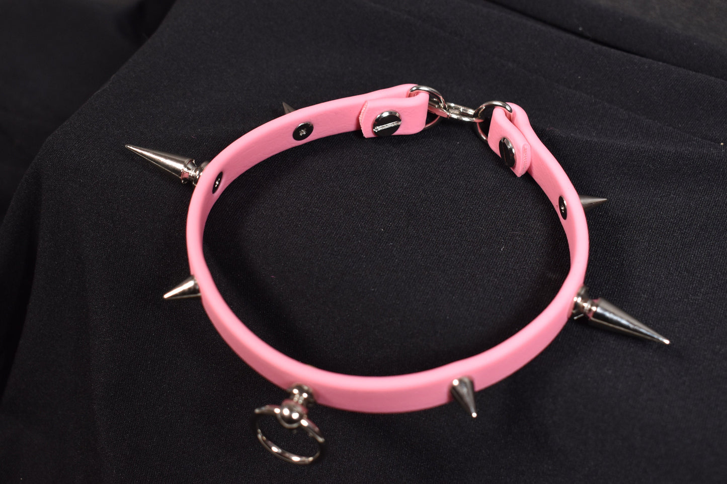 Made to your size / Biothane Pink spiked choker
