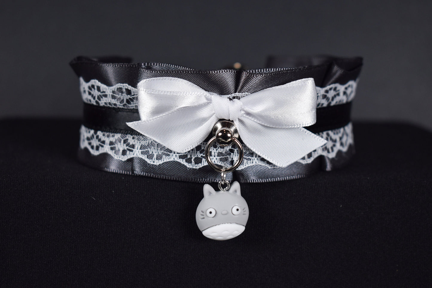Made to your size / Gray rabbit choker / kitten play collar / goth / alt fashion / emo / pet play collar / fancy bdsm / DDLG collar