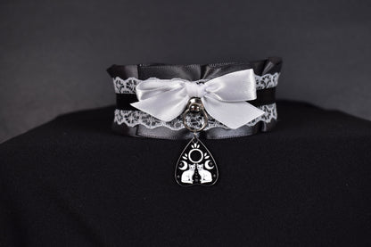 Gray Kitty Ouija Choker