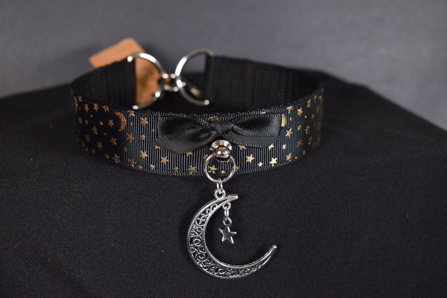Made to your size / Black and golden moon choker / goth / emo / kitten play / alt fashion / bdsm / pet play necklace / kawaii fashion